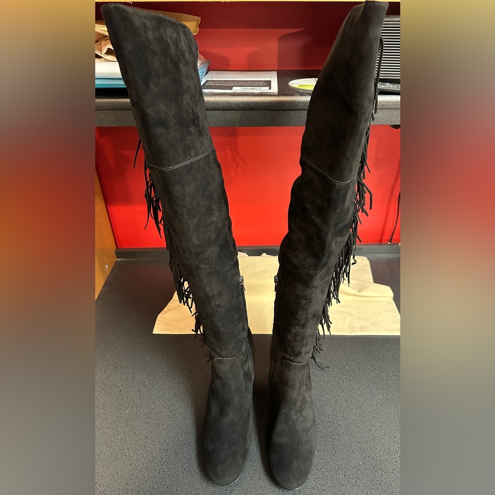 Frye Jodie Over The Knee Fringe Black Suede New with Tags & Box Women’s Sz 8.5M - Picture 4 of 16